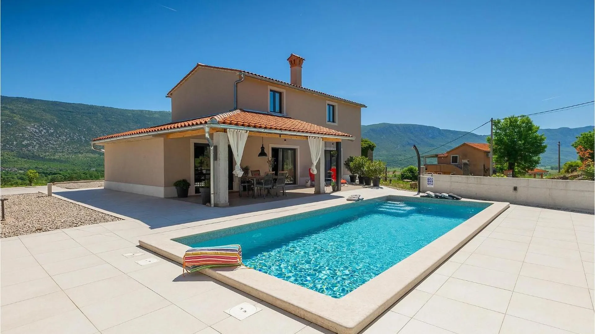 Villa Des4U Kostrcani Kroatien