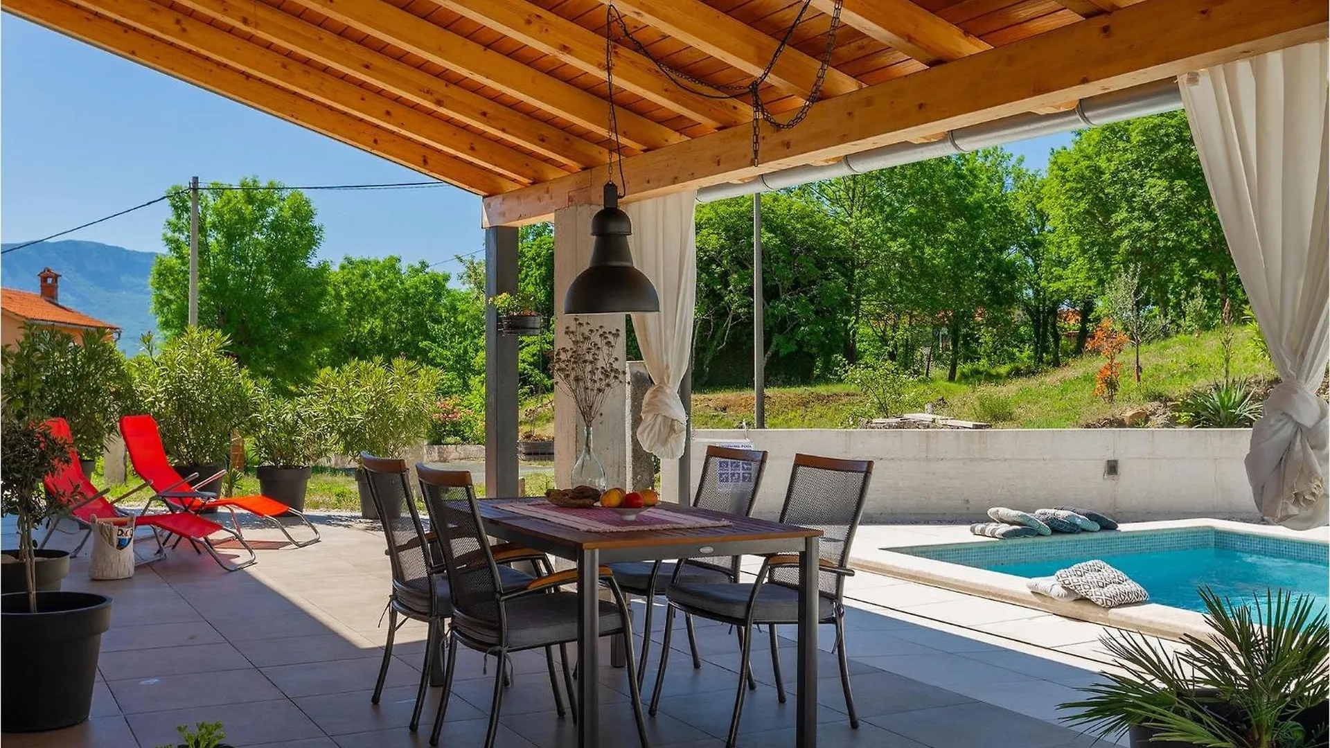 Villa Des4U Kostrcani 0*,